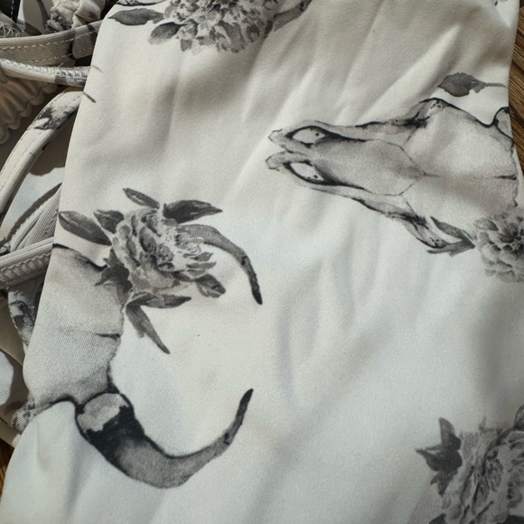 Skatie Monochrome Floral Bikini - Picture 5 of 5